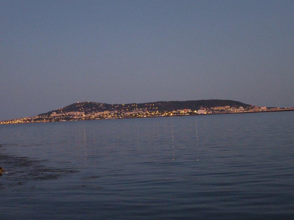 Mira Ceti Yurt Bed and Breakfast Sète Esterno foto